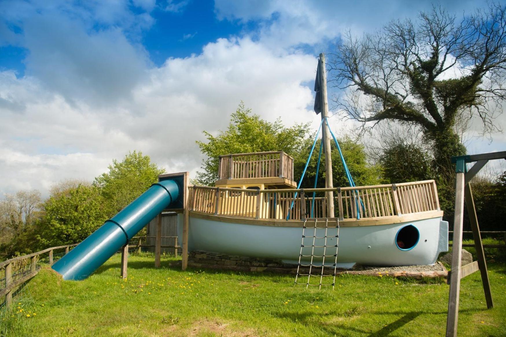 Treberfedd Farm Cottages And Cabins Lampeter Luaran gambar