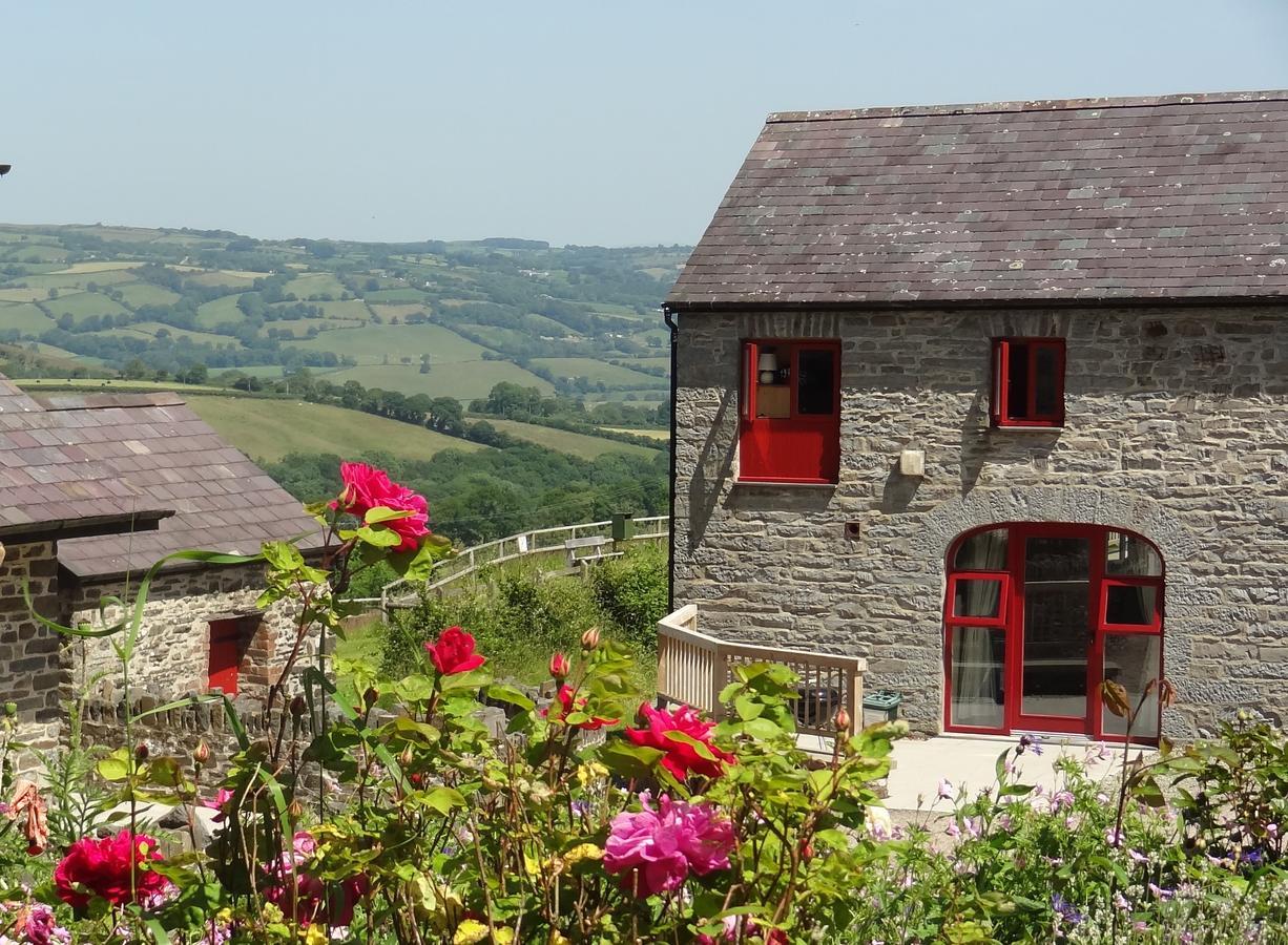 Treberfedd Farm Cottages And Cabins Lampeter Luaran gambar